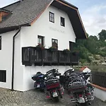 Wok Guest house